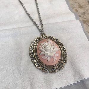 Large, pink and white rose pendant necklace!